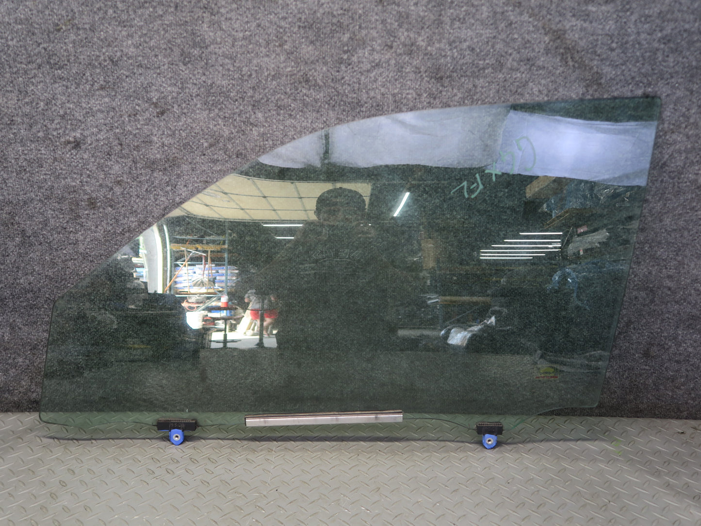 2010-2012 Lexus URJ150L GX460 Front Left Driver Side Door Glass Window