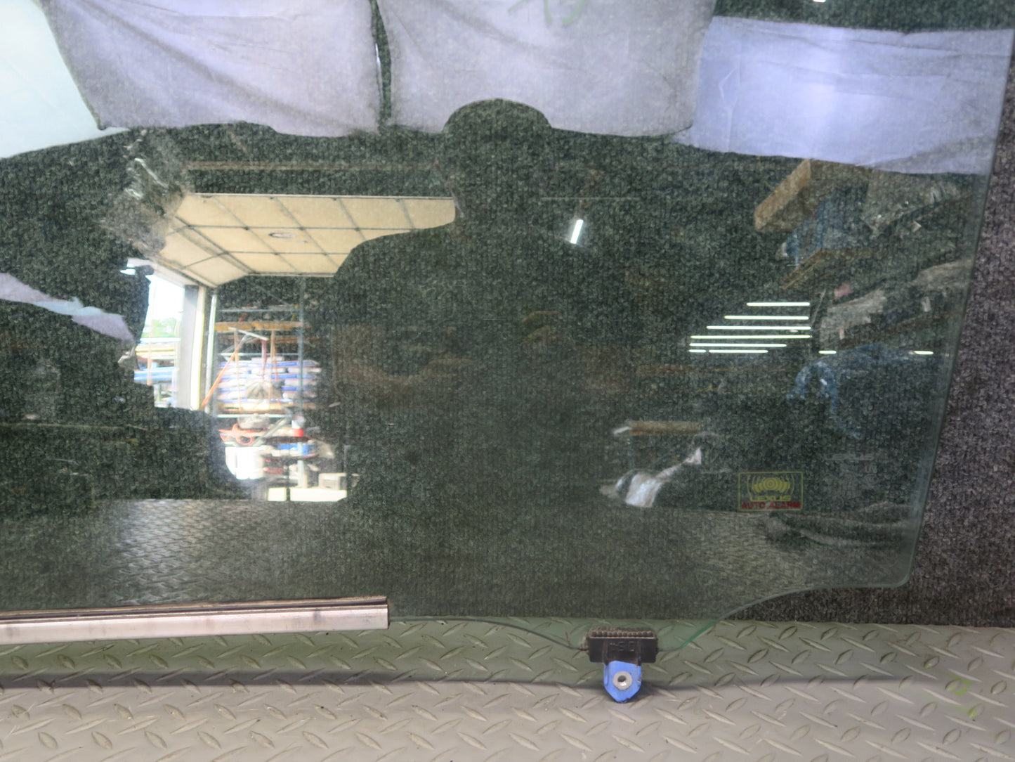 2010-2012 Lexus URJ150L GX460 Front Left Driver Side Door Glass Window