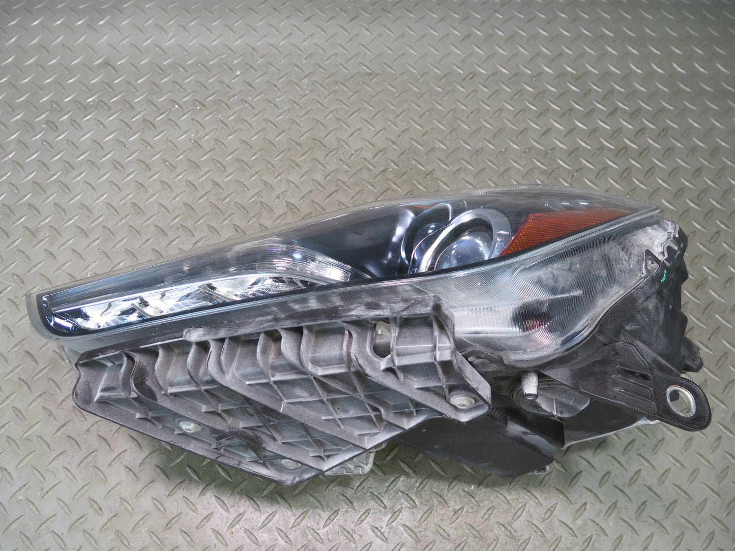 2014-2017 Maserati Ghibli M157 Left Side Adaptive Xenon HID Headlight Lamp
