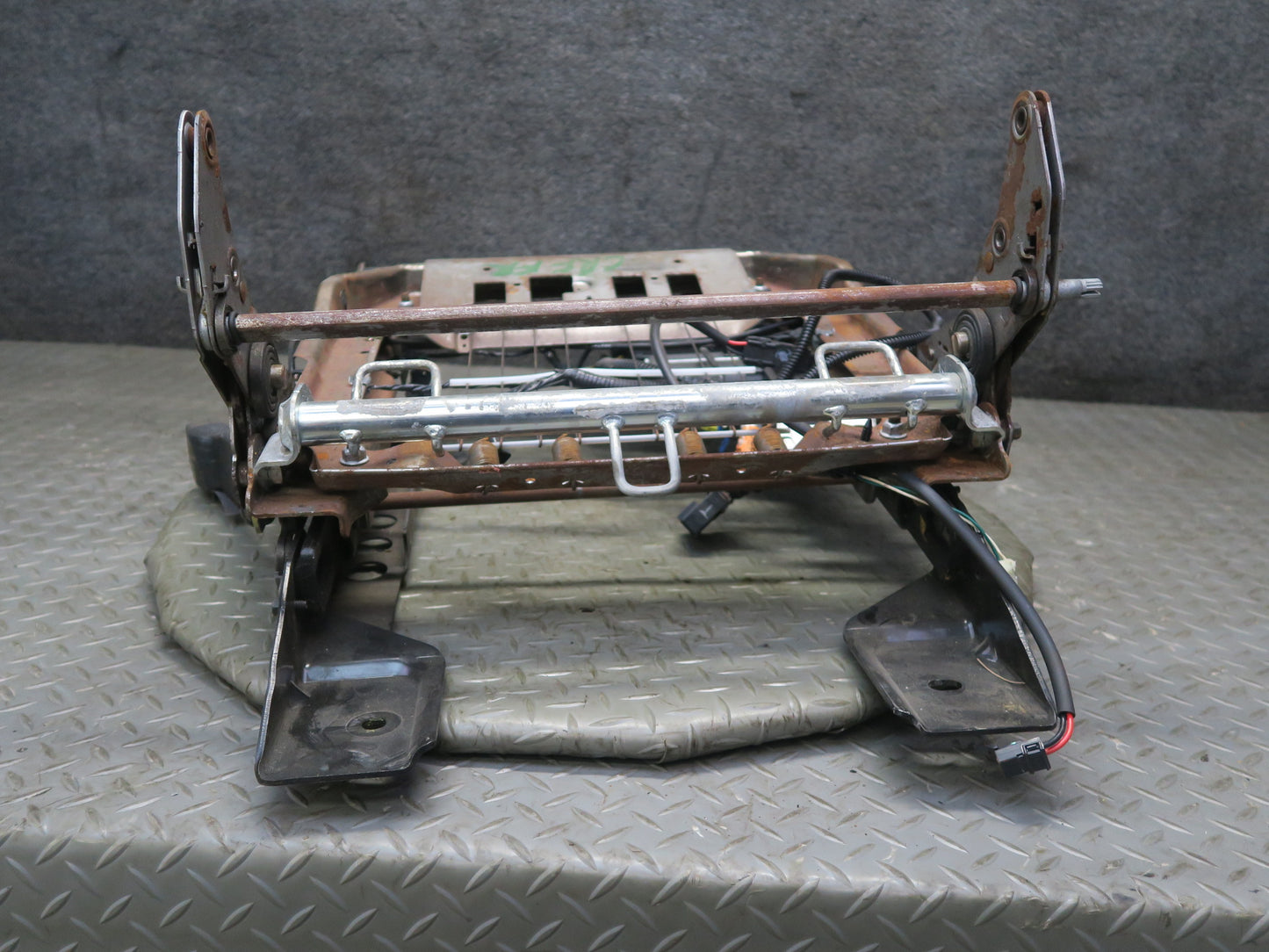 03-06 Chevrolet SSR Right Passenger Seat Track w Motors OEM