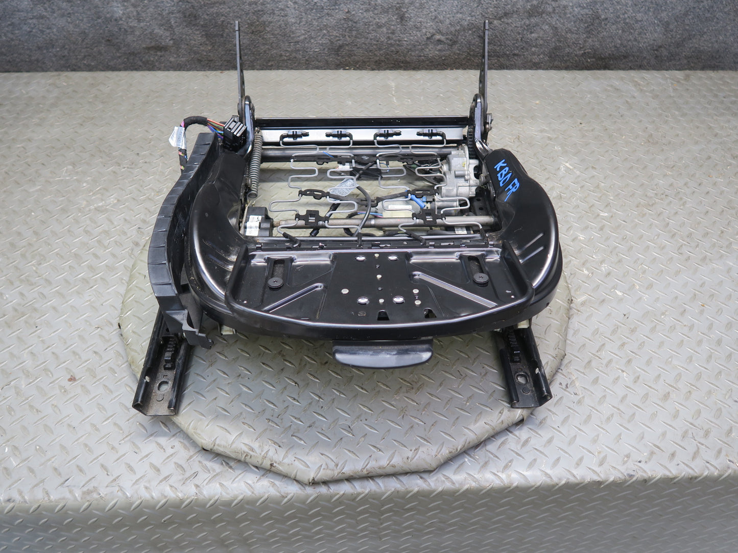 2001-2006 BMW E46 M3 Coupe Front Right Sport Seat Lower Frame Track Rail Motors