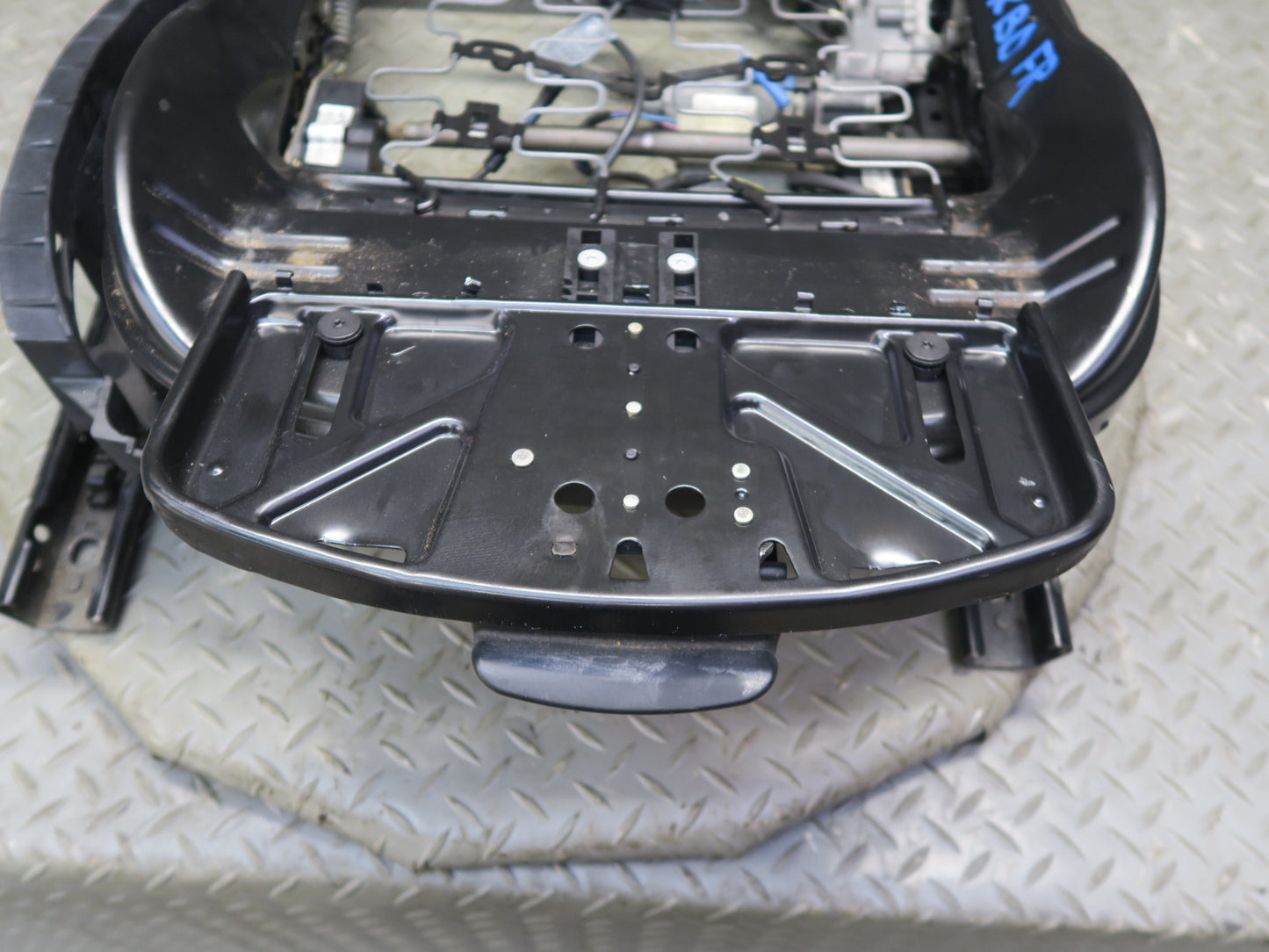 2001-2006 BMW E46 M3 Coupe Front Right Sport Seat Lower Frame Track Rail Motors