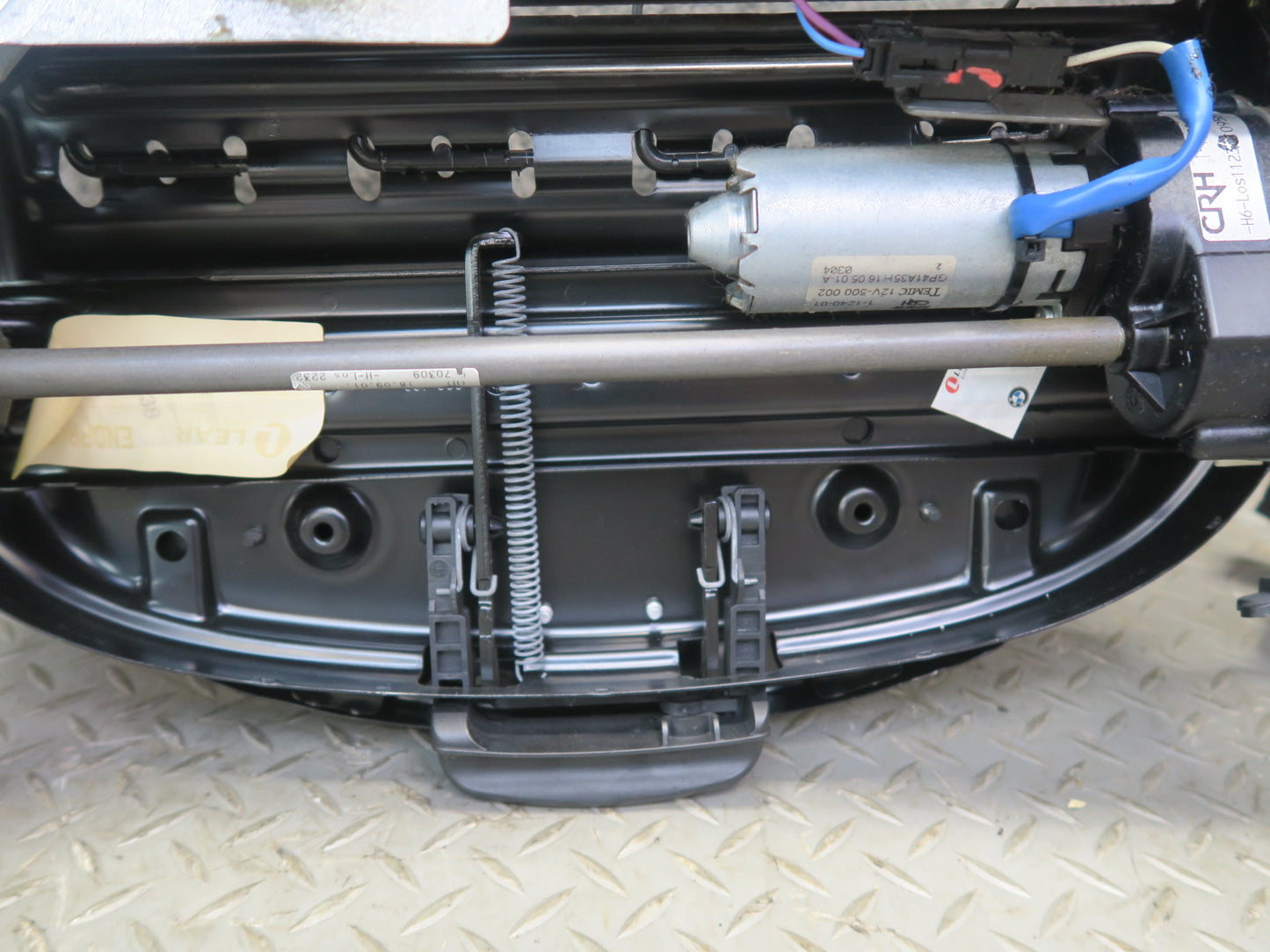 2001-2006 BMW E46 M3 Coupe Front Right Sport Seat Lower Frame Track Rail Motors