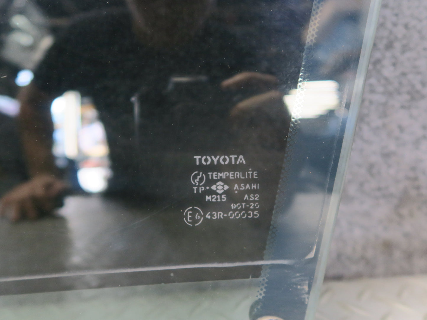 95-97 Toyota Celsior Lexus LS400 UCF20 Front Left Door Glass Window Tinted OEM