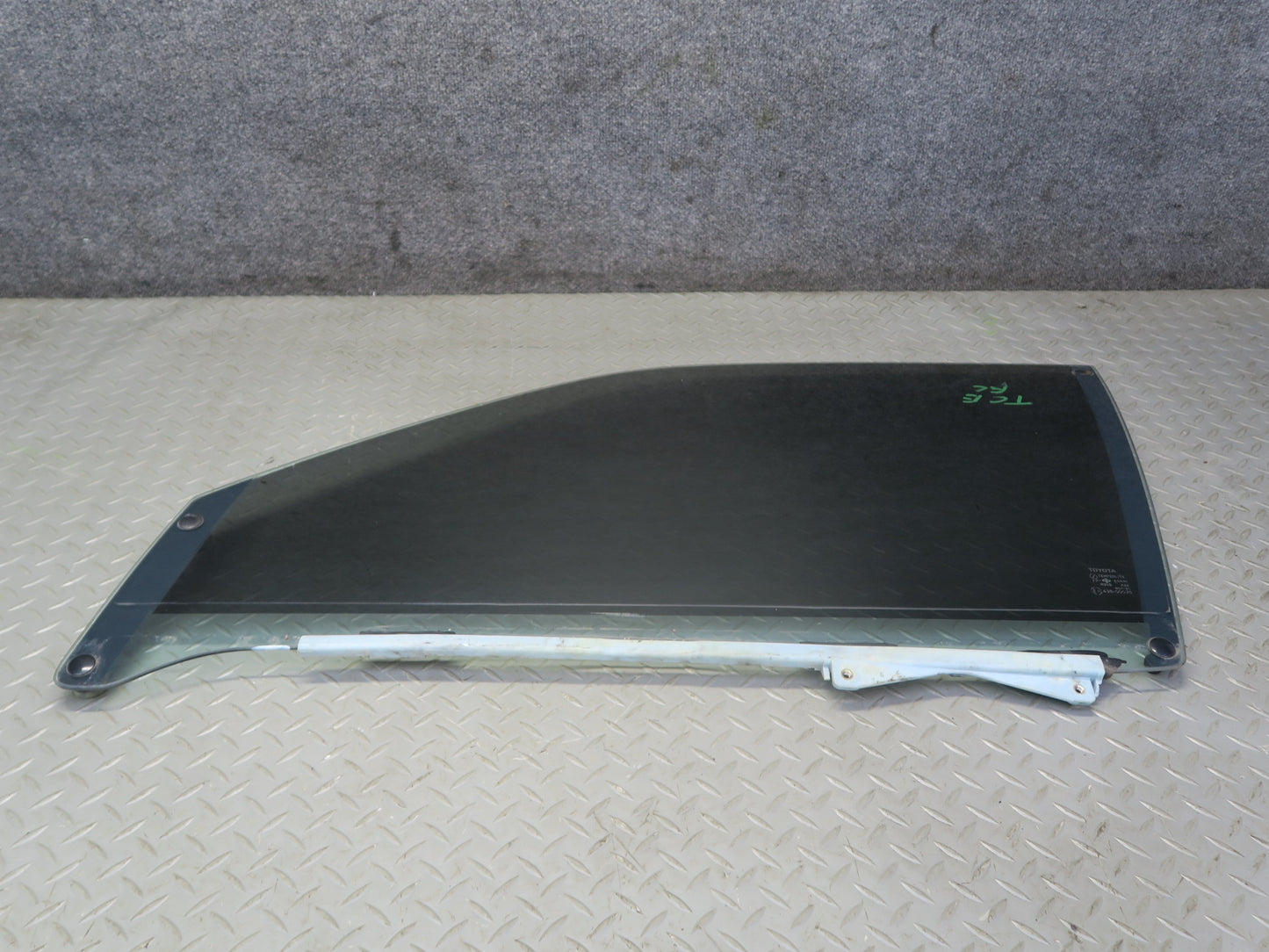 95-97 Toyota Celsior Lexus LS400 UCF20 Front Left Door Glass Window Tinted OEM