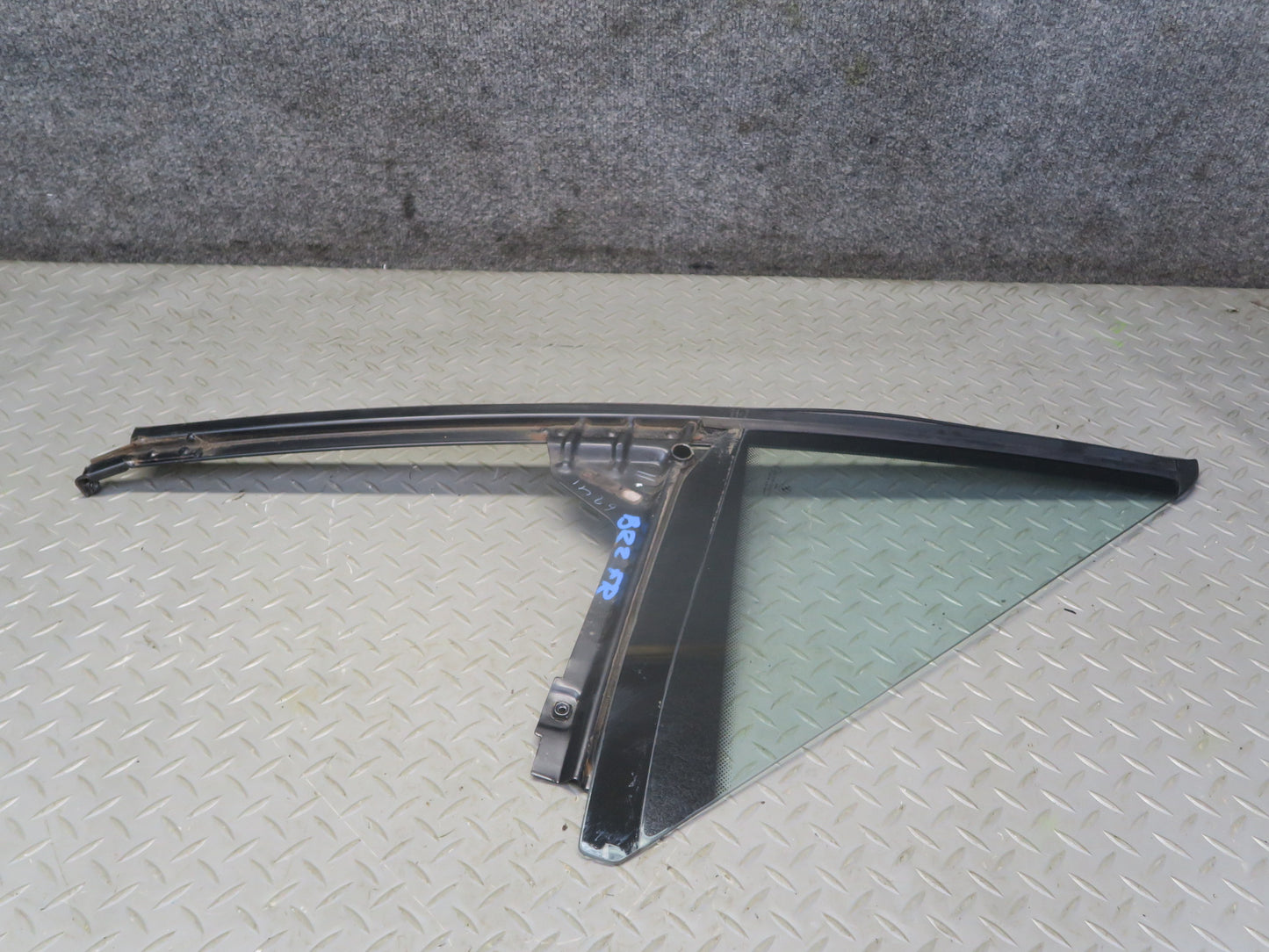 96-02 BMW E36/7 Z3 Roadster Front Right Side Door Fixed Glass Window OEM