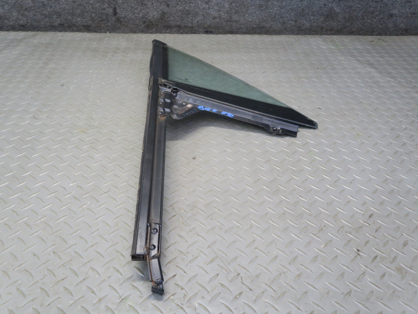 96-02 BMW E36/7 Z3 Roadster Front Right Side Door Fixed Glass Window OEM