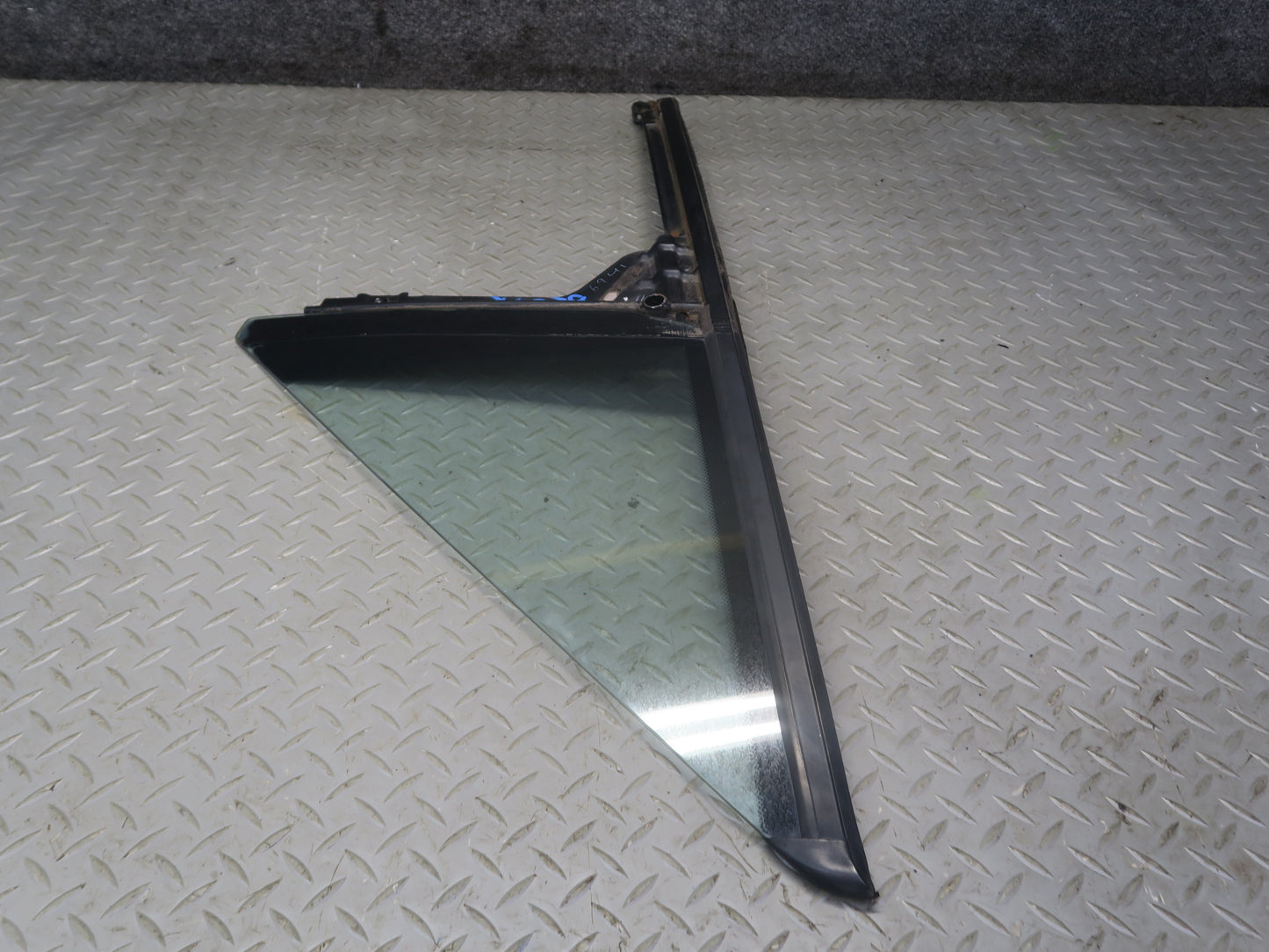 96-02 BMW E36/7 Z3 Roadster Front Right Side Door Fixed Glass Window OEM