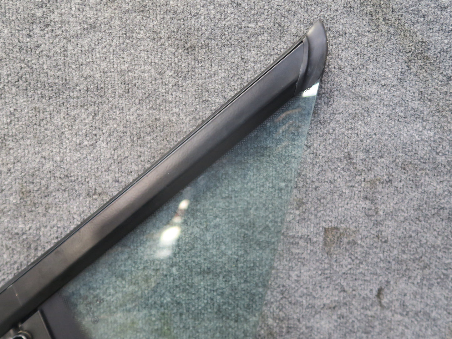 96-02 BMW E36/7 Z3 Roadster Front Left Side Door Fixed Glass Window OEM