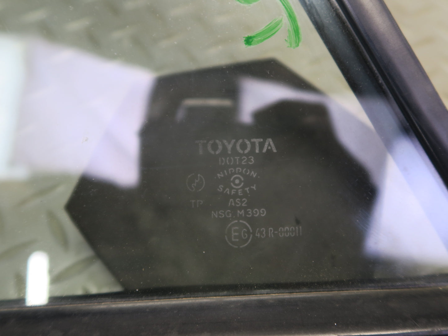 84-88 Toyota Cressida MX73 Sedan Rear Left Door Quarter Window Glass OEM