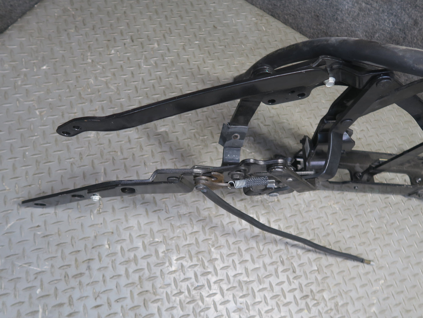 03-06 Chevrolet SSR Convertible Rear Right Roof Hinge OEM