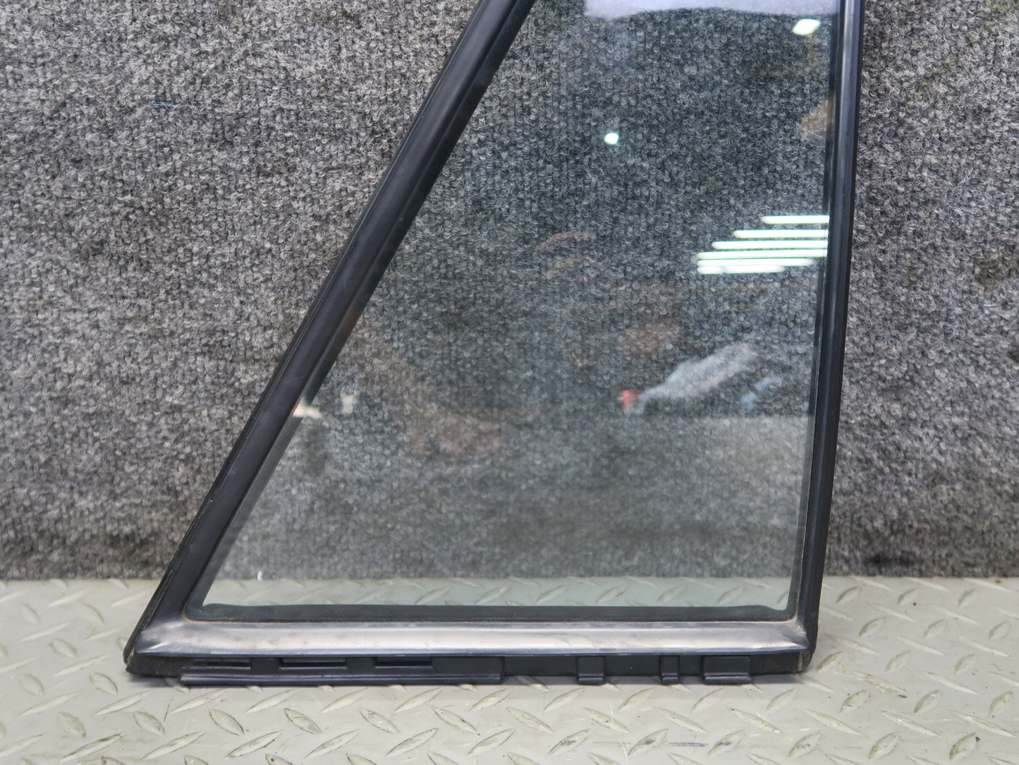 84-88 Toyota Cressida MX73 Sedan Rear Right Door Quarter Window Glass OEM