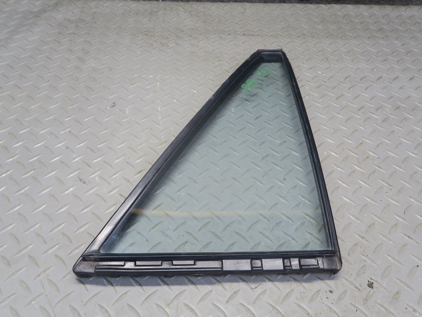 84-88 Toyota Cressida MX73 Sedan Rear Right Door Quarter Window Glass OEM