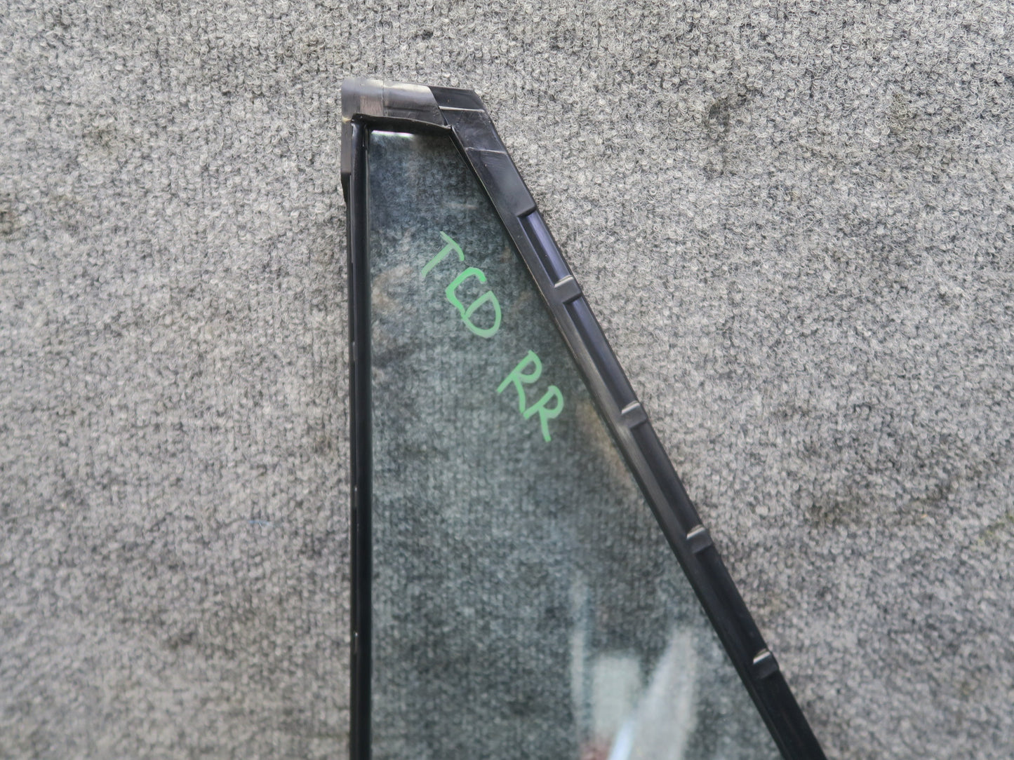 84-88 Toyota Cressida MX73 Sedan Rear Right Door Quarter Window Glass OEM