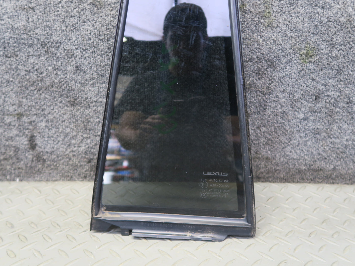 2010-2023 Lexus URJ150L GX460 Rear Left Driver Side Door Vent Glass Window