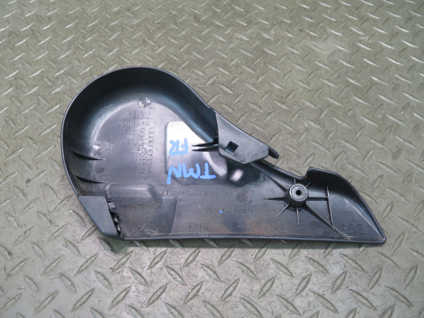 00-05 Toyota MR2 Spyder ZZW30L Right Passenger Seat Trim Cover Panel Set OEM