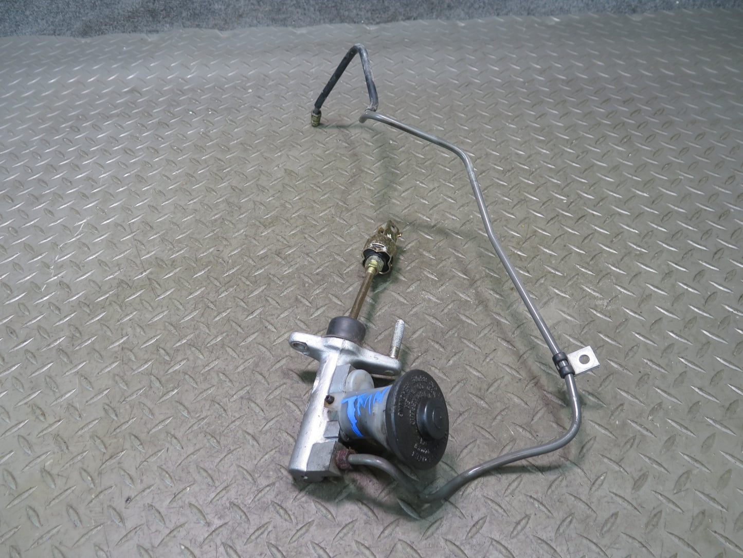 00-05 Toyota MR2 Spyder ZZW30L Clutch Master Cylinder OEM