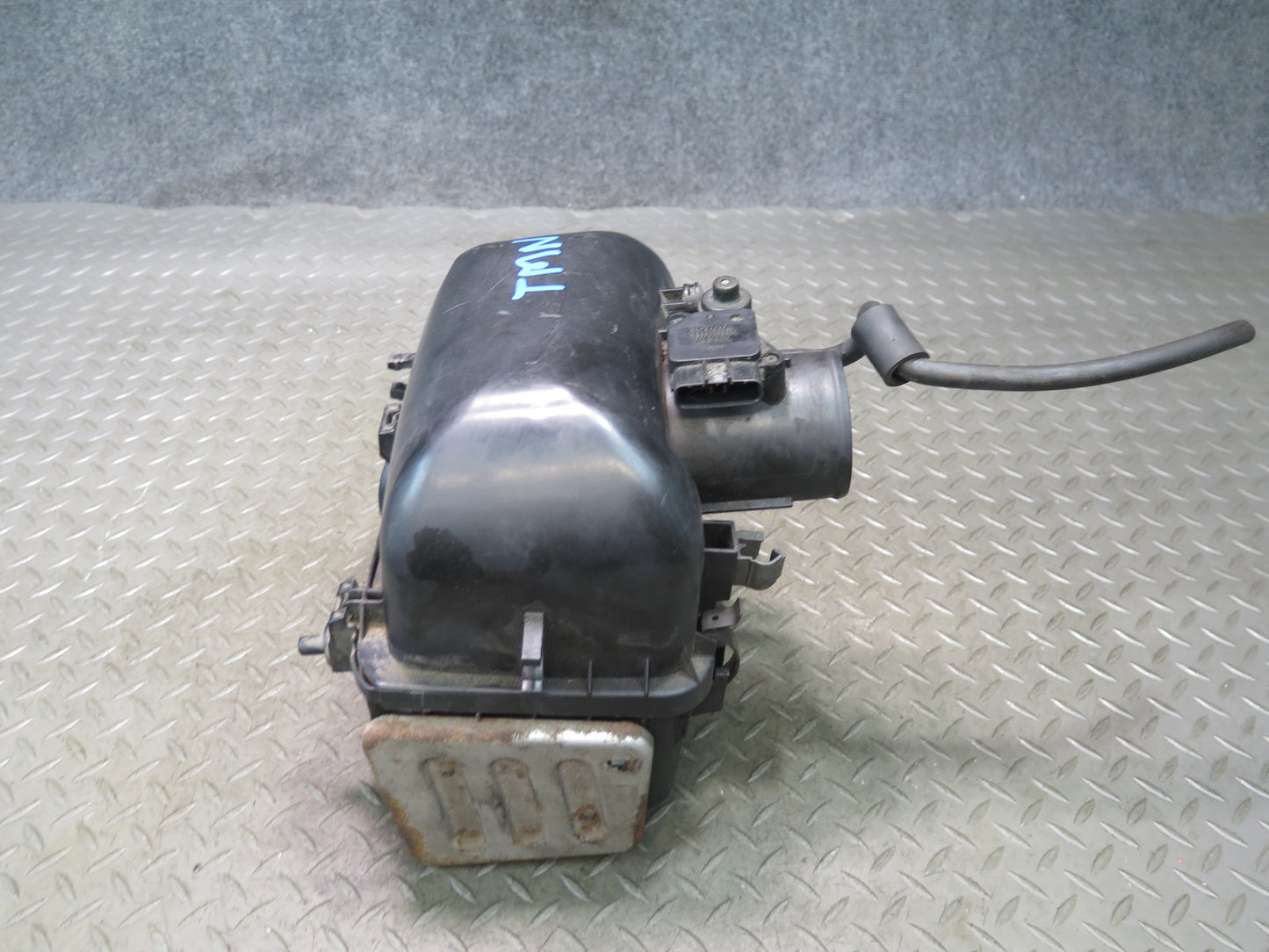 00-05 Toyota MR2 Spyder ZZW30L Air Intake Cleaner Filter Box w Sensor OEM