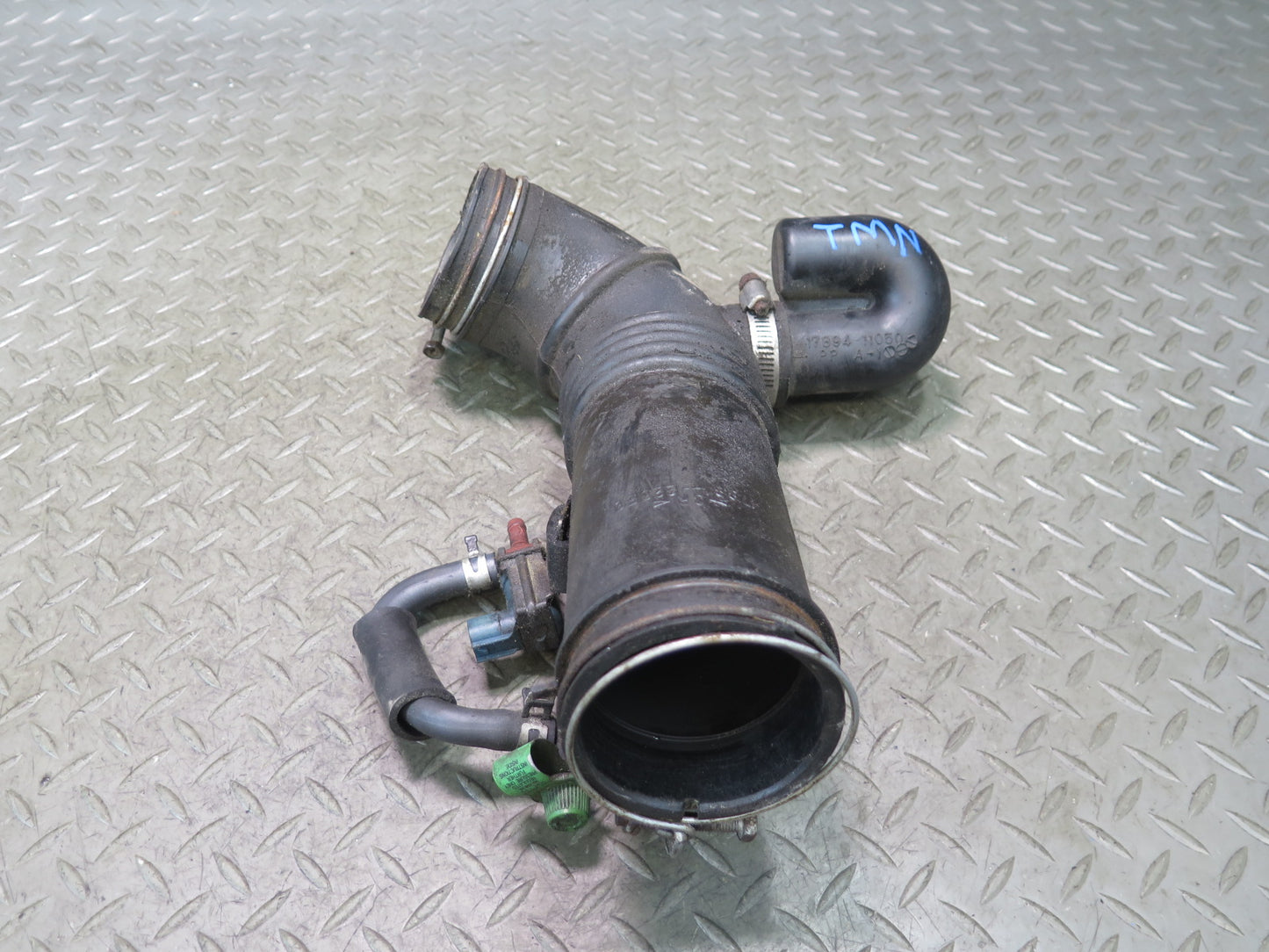 00-05 Toyota MR2 Spyder ZZW30L Air Intake Hose Duct Pipe Line 17881-22050 OEM