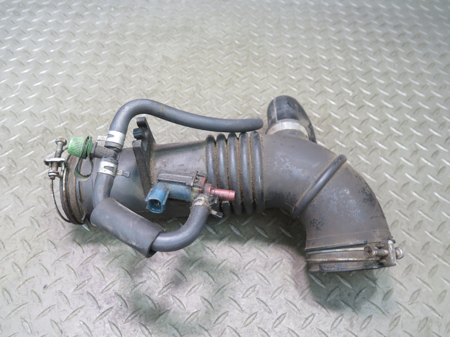 00-05 Toyota MR2 Spyder ZZW30L Air Intake Hose Duct Pipe Line 17881-22050 OEM