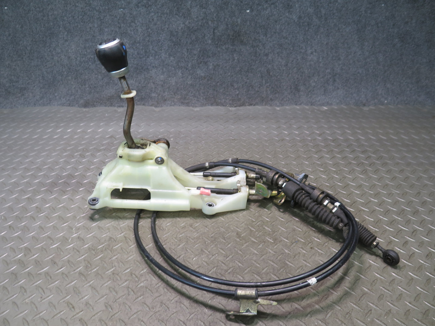 00-05 Toyota MR2 Spyder ZZW30L M/T Manual Transmission Shifter w Cables OEM