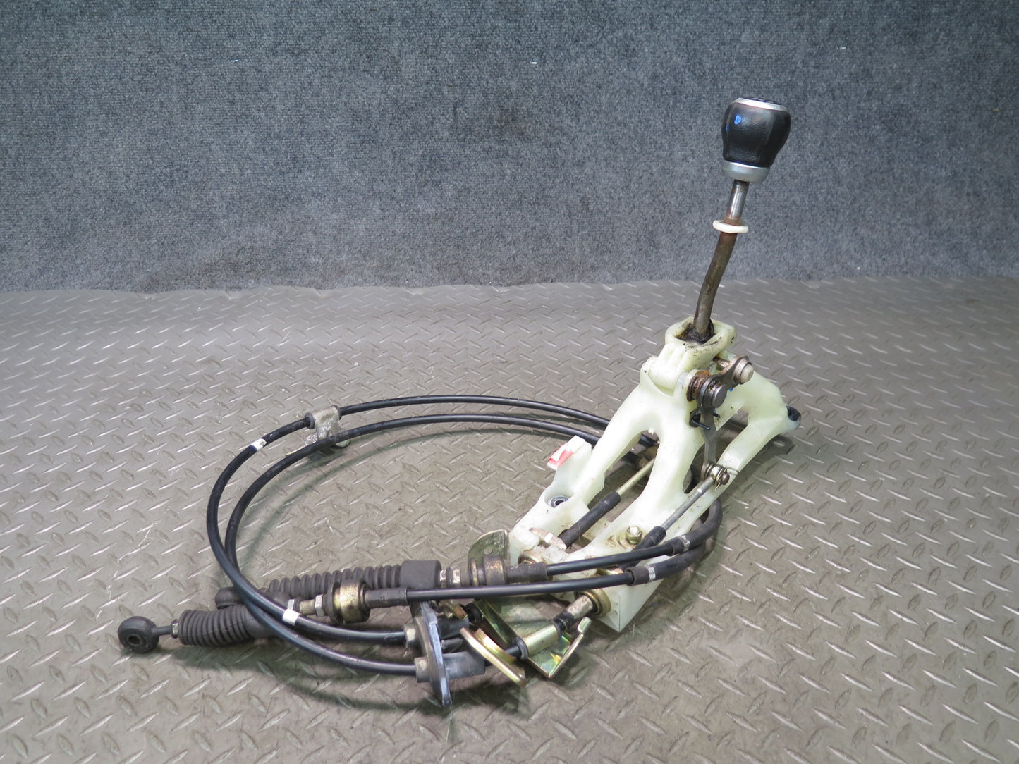 00-05 Toyota MR2 Spyder ZZW30L M/T Manual Transmission Shifter w Cables OEM