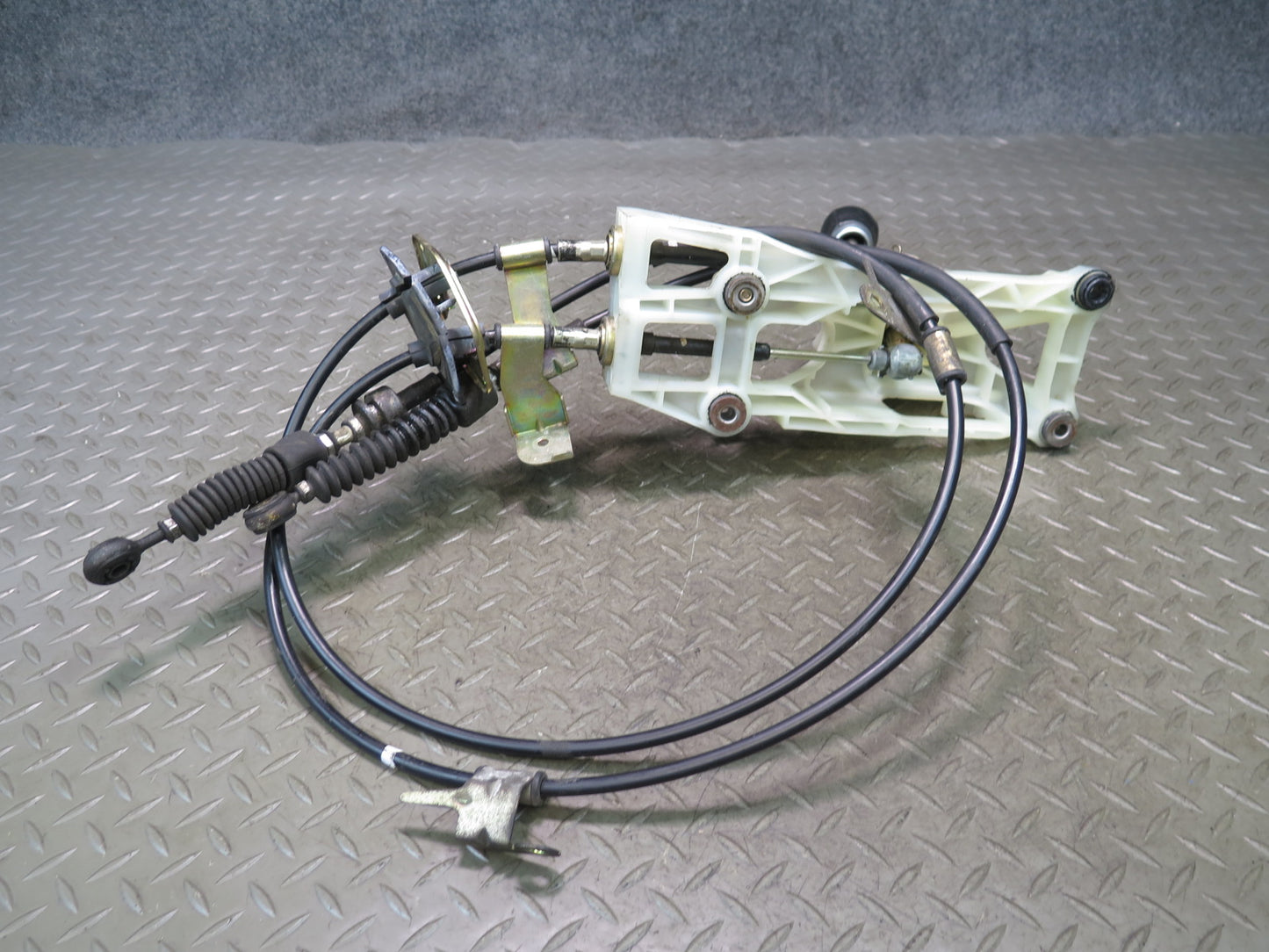 00-05 Toyota MR2 Spyder ZZW30L M/T Manual Transmission Shifter w Cables OEM