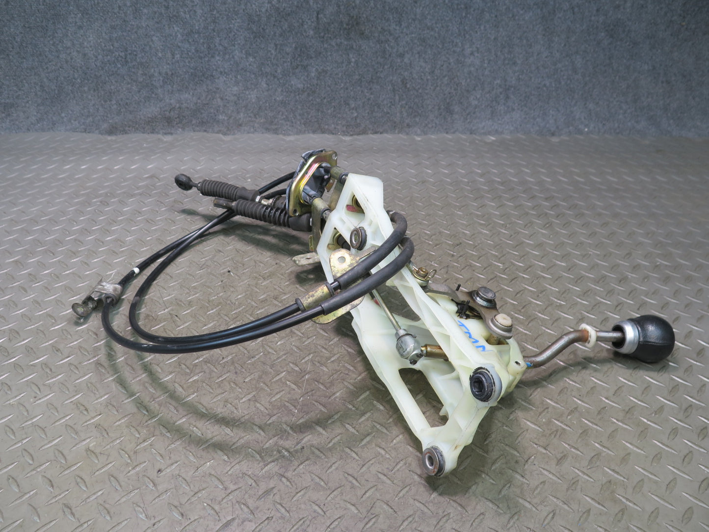 00-05 Toyota MR2 Spyder ZZW30L M/T Manual Transmission Shifter w Cables OEM