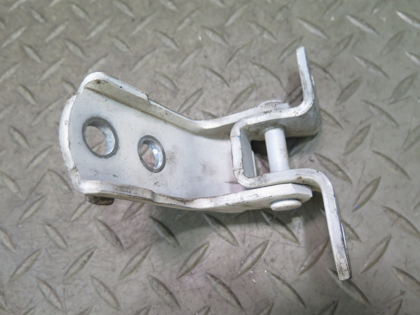 00-05 Toyota MR2 Spyder ZZW30L Set of 2 Right Door Upper & Lower Hinge OEM