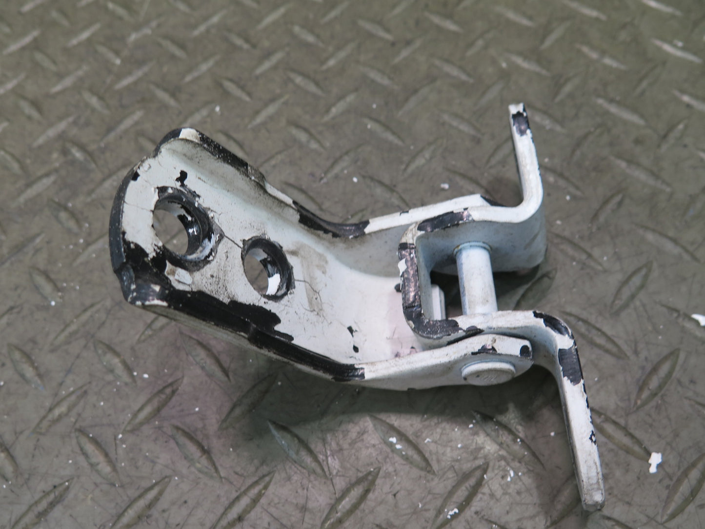00-05 Toyota MR2 Spyder ZZW30L Set of 2 Left Door Upper & Lower Hinge OEM