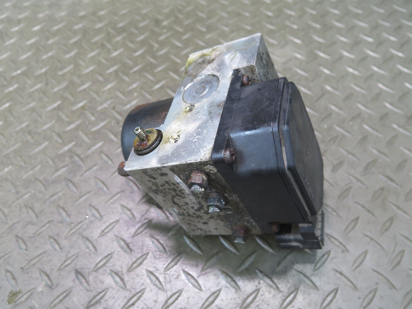 00-02 Toyota MR2 Spyder ZZW30L Anti Lock Brake ABS Pump Module 44510-17080 OEM
