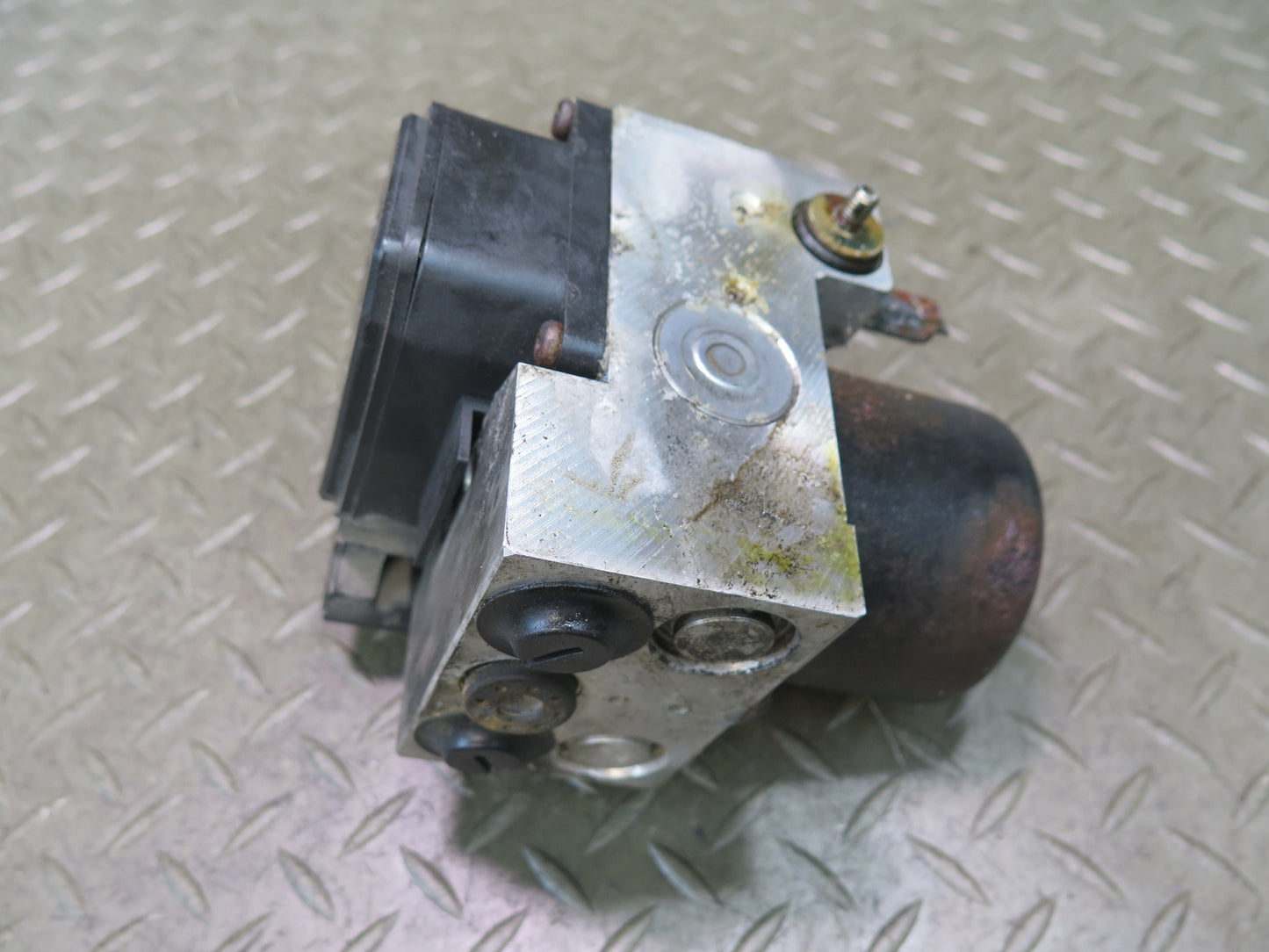 00-02 Toyota MR2 Spyder ZZW30L Anti Lock Brake ABS Pump Module 44510-17080 OEM
