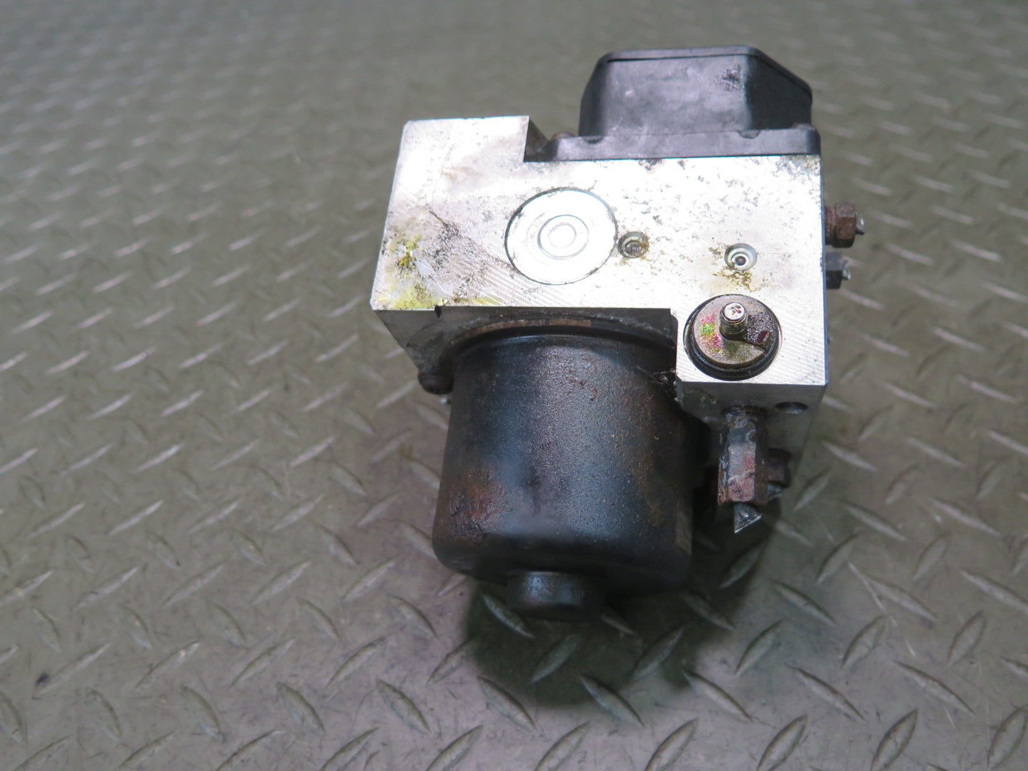 00-02 Toyota MR2 Spyder ZZW30L Anti Lock Brake ABS Pump Module 44510-17080 OEM