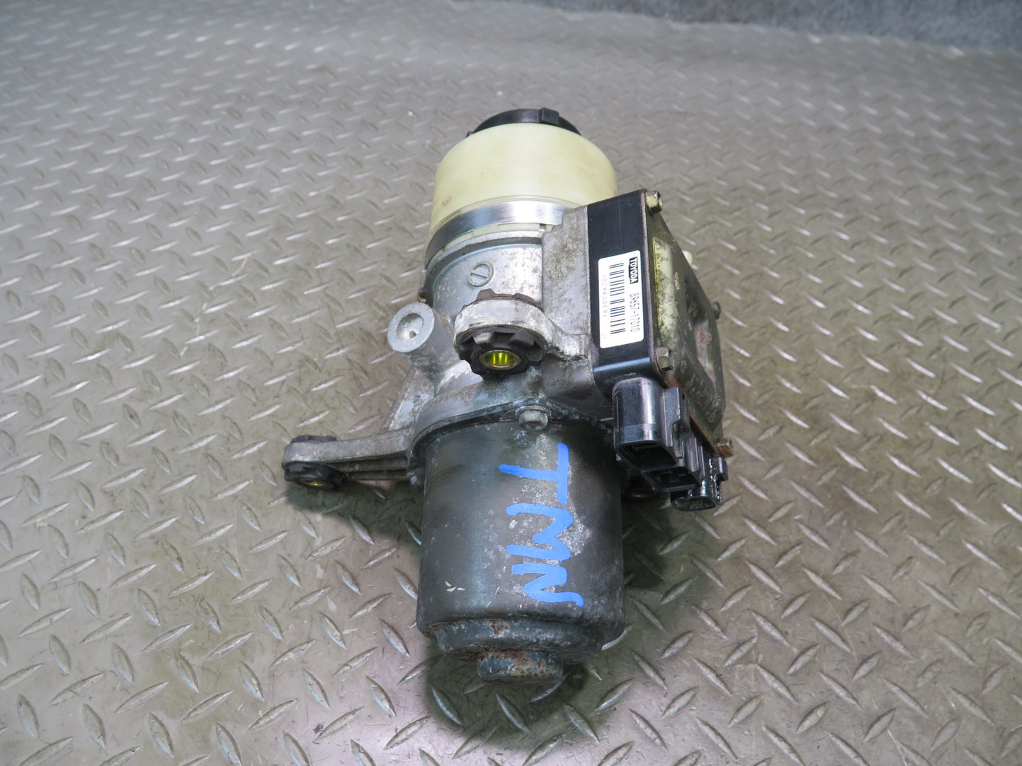00-05 Toyota MR2 Spyder ZZW30L Power Steering Pump 89657-17010 OEM