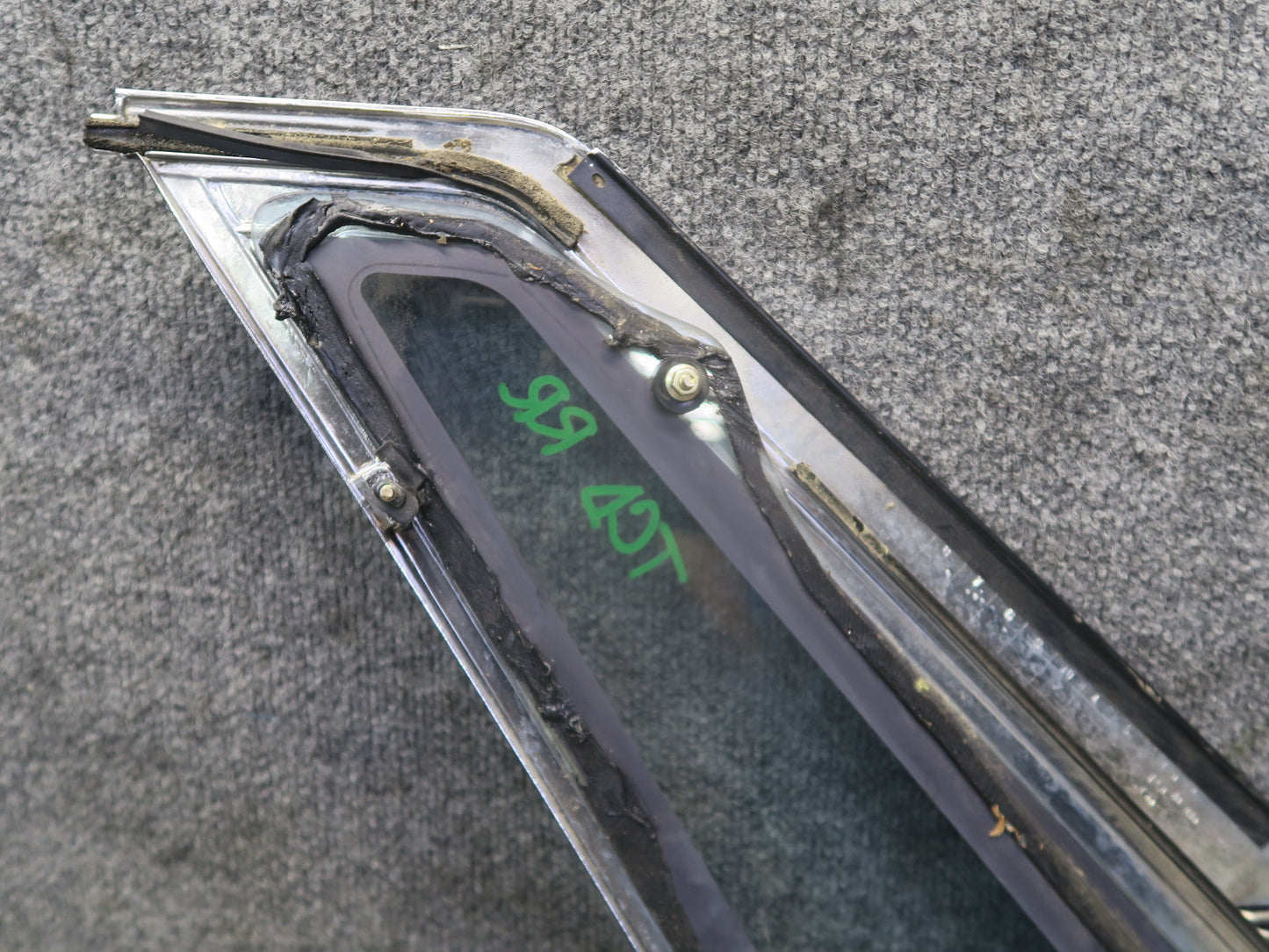 84-86 Toyota Cressida MX73 Sedan Rear Right Quarter Window Glass w Molding OEM