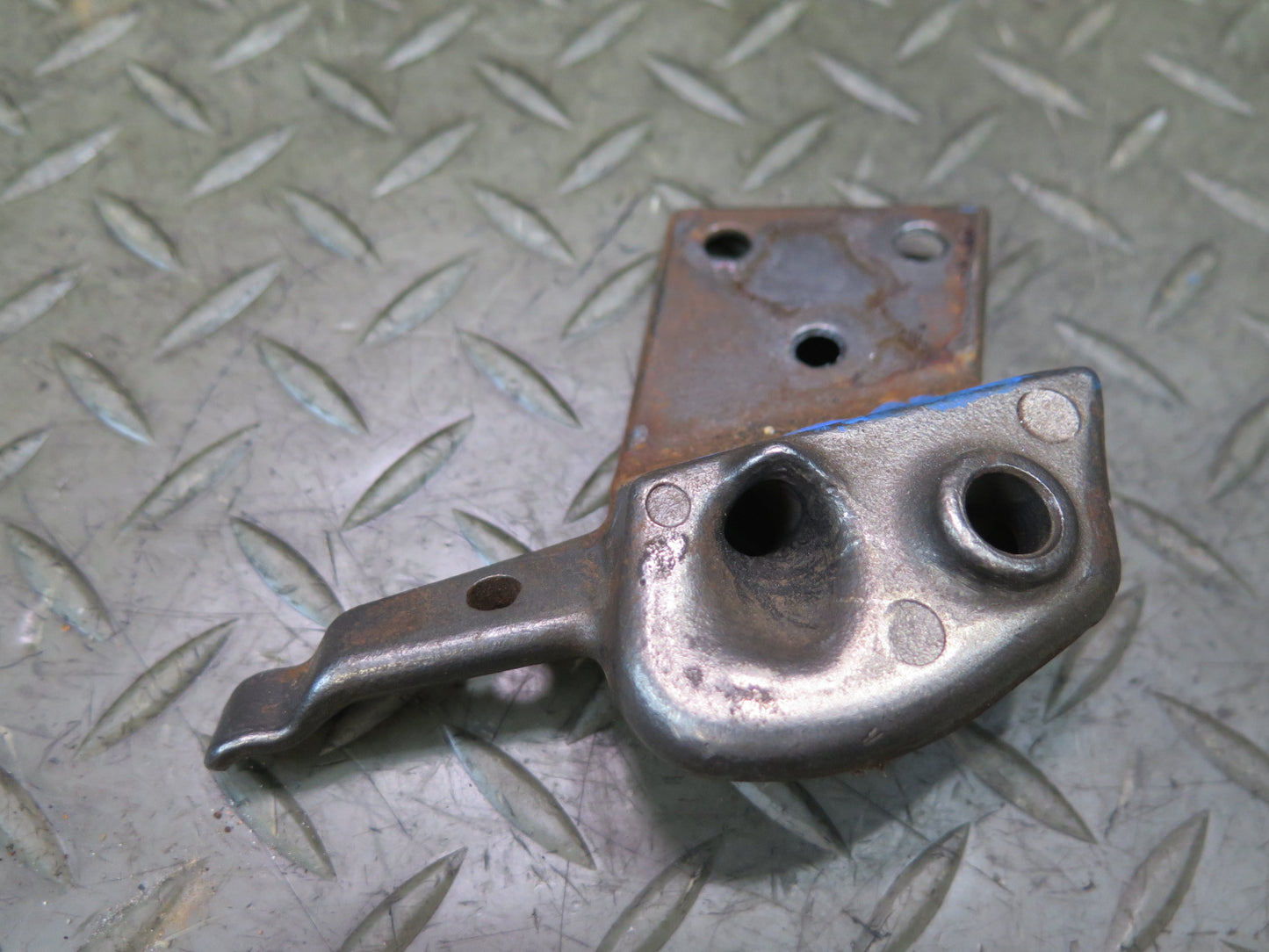 96-02 BMW E36/7 Z3 Roadster Set of 2 Left & Right TOP Roof Base Plate OEM