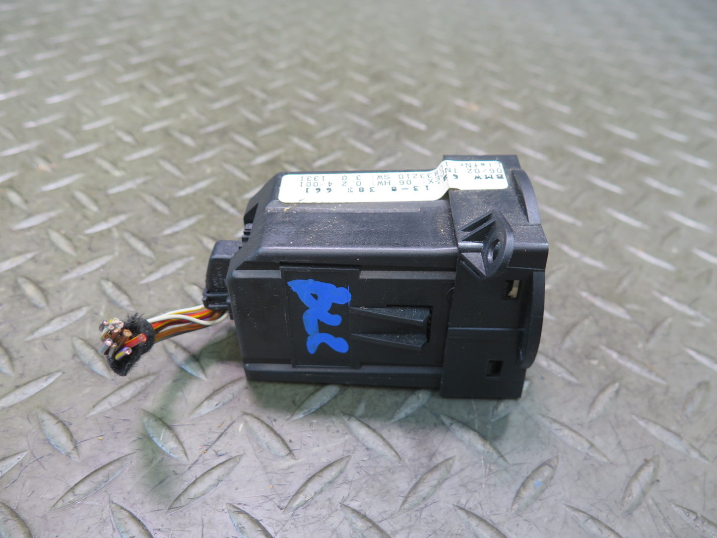 00-02 BMW E36/7 Z3 Onboard Computer Digital Clock Unit 8383661 OEM