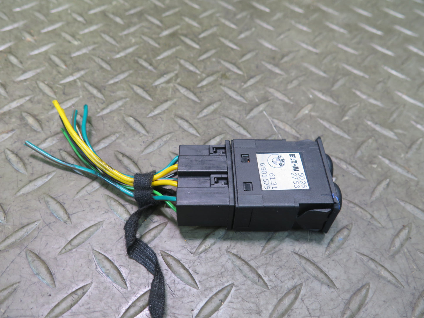 00-02 BMW E36/7 Z3 A/C Air Condition Recirculation Button Switch 6901575 OEM