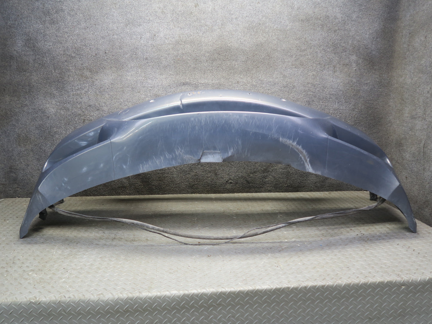 2006-2010 BMW E63 E64 M6 M-sport Front Bumper Cover w Kidney Grille Defected