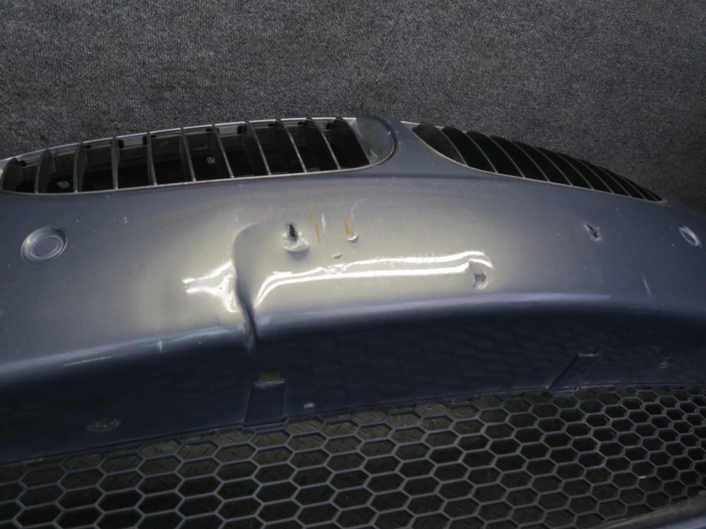 2006-2010 BMW E63 E64 M6 M-sport Front Bumper Cover w Kidney Grille Defected