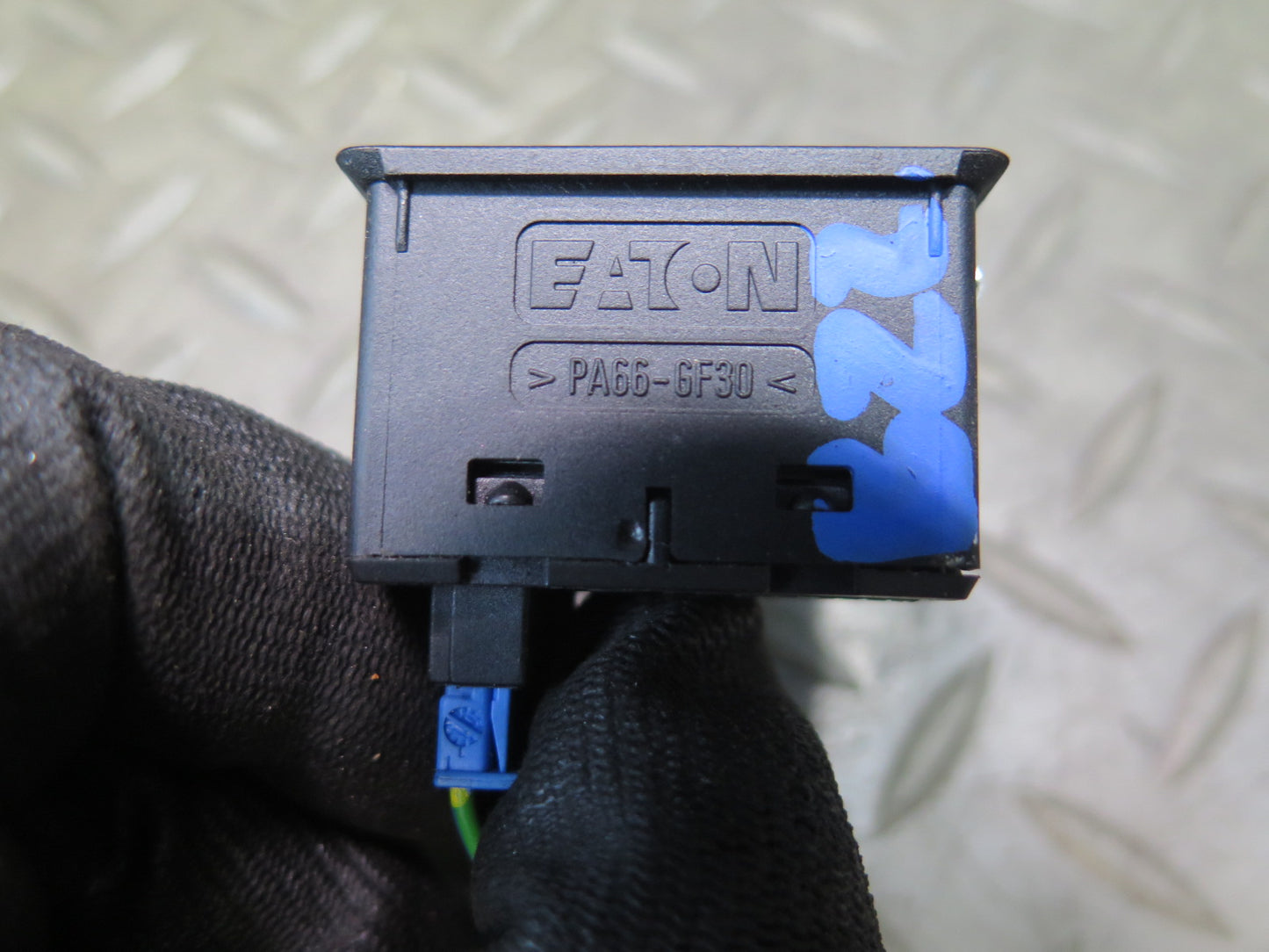 00-02 BMW E36/7 Z3 DSC Dynamic Stability Control Button Switch 8383446 OEM