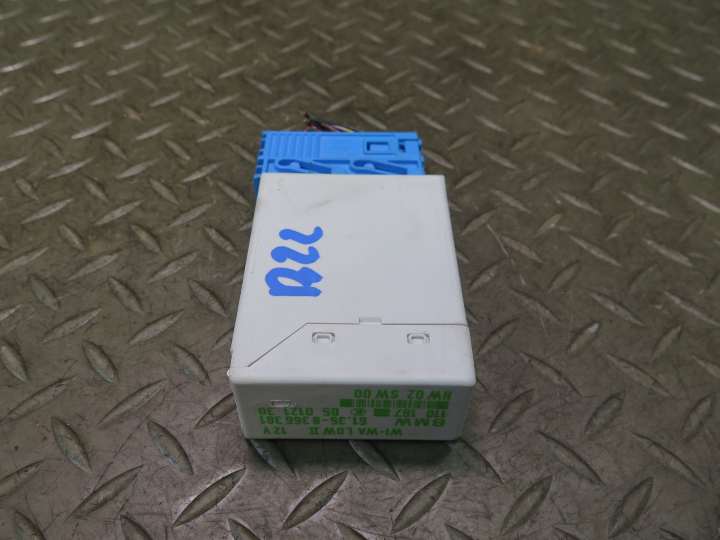 96-02 BMW E36/7 Z3 Windshield Wiper Relay Control Module 8366381 OEM