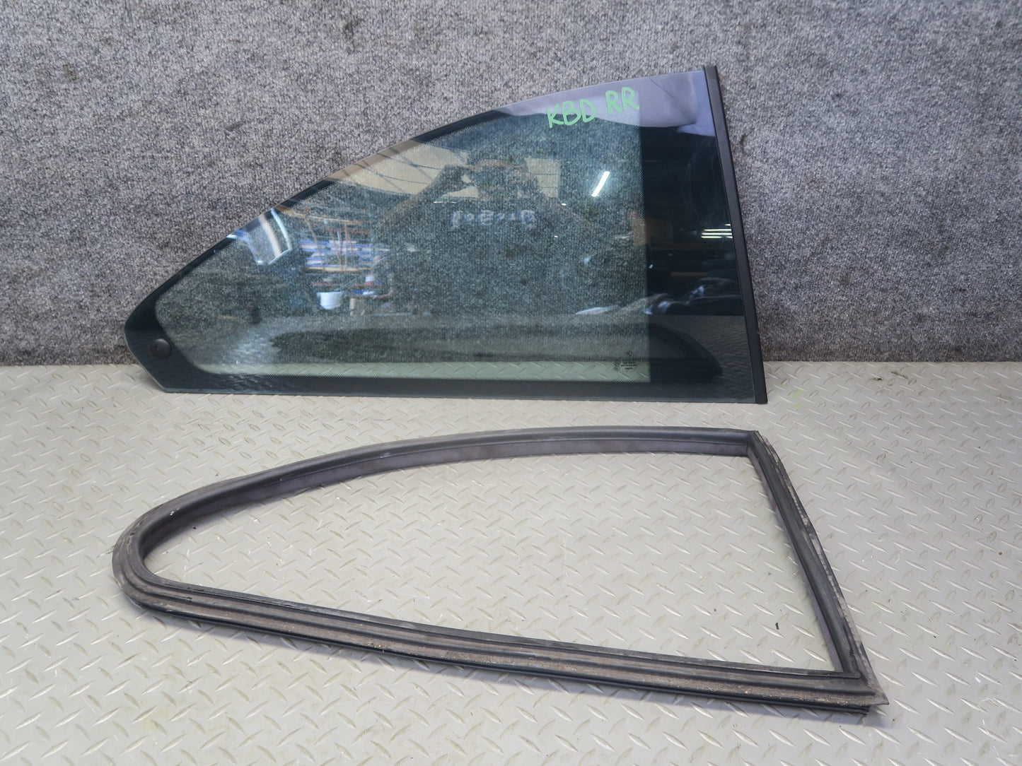 2001-2006 BMW E46 M3 Coupe Rear Right Quarter Glass Window w Weatherstrip Seal