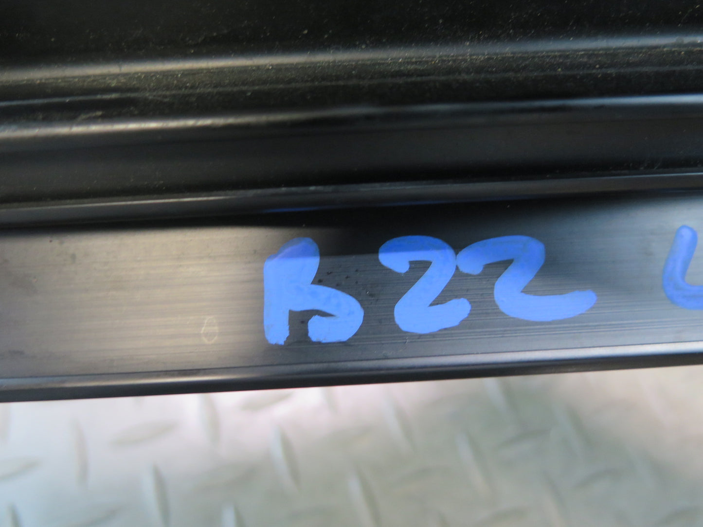 96-02 BMW E36/7 Z3 Roadster Left & Right Door Sill Trim Carpet Holder Set OEM