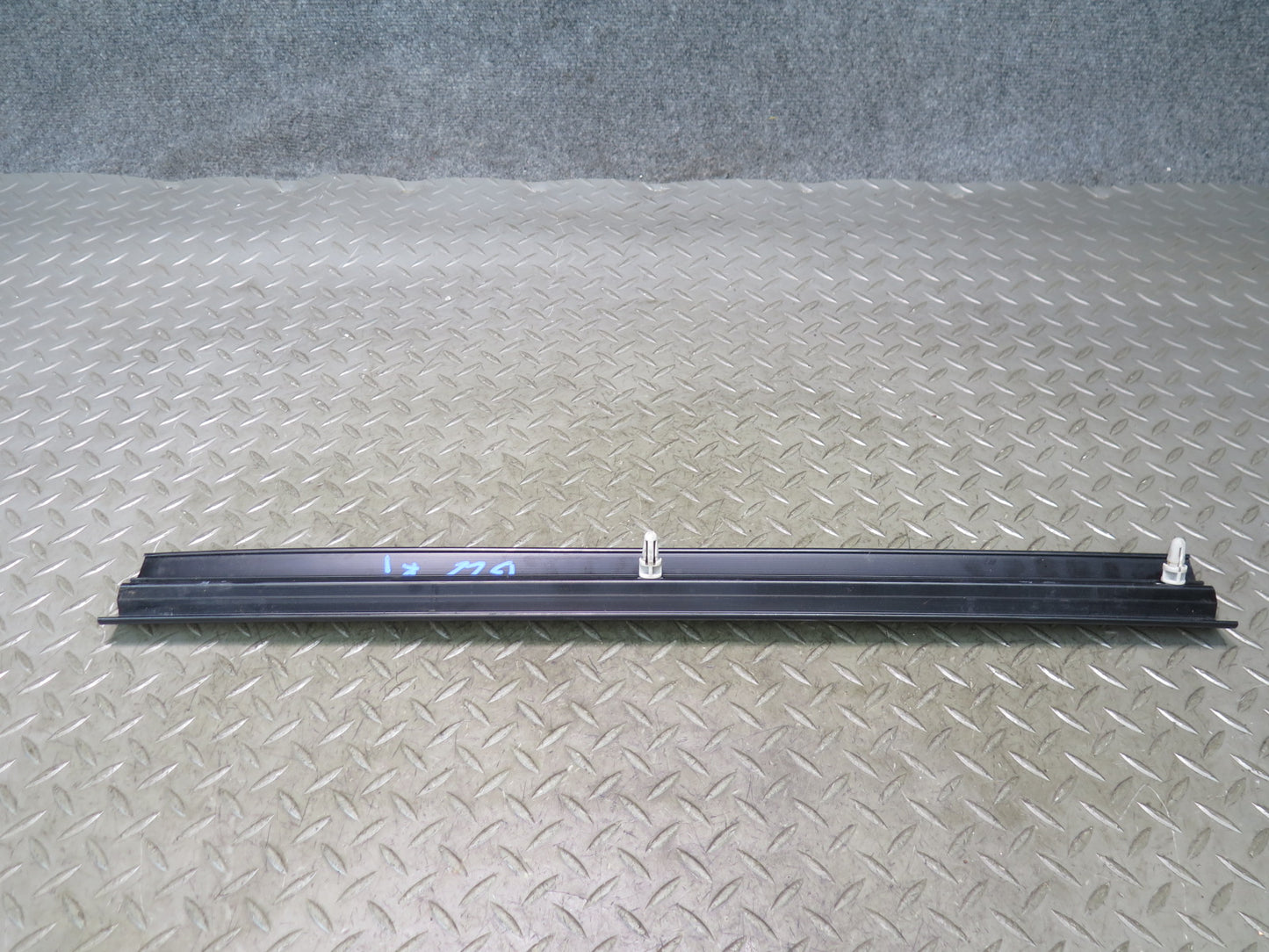 96-02 BMW E36/7 Z3 Roadster Left & Right Door Sill Trim Carpet Holder Set OEM