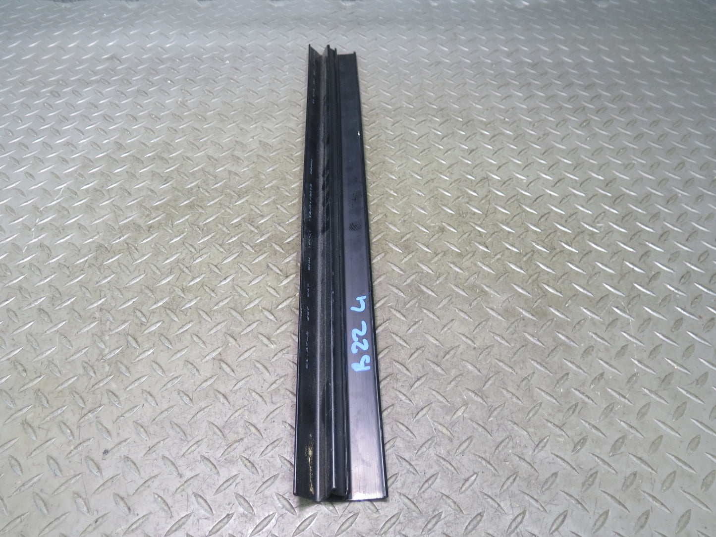96-02 BMW E36/7 Z3 Roadster Left & Right Door Sill Trim Carpet Holder Set OEM
