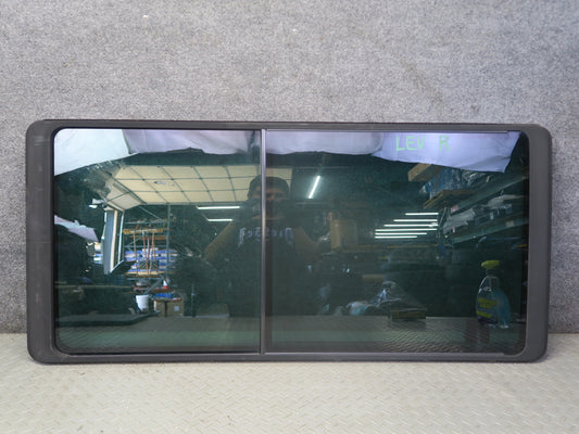 97-00 Volkswagen VW Eurovan T4 Center Right Movable Glass Window OEM