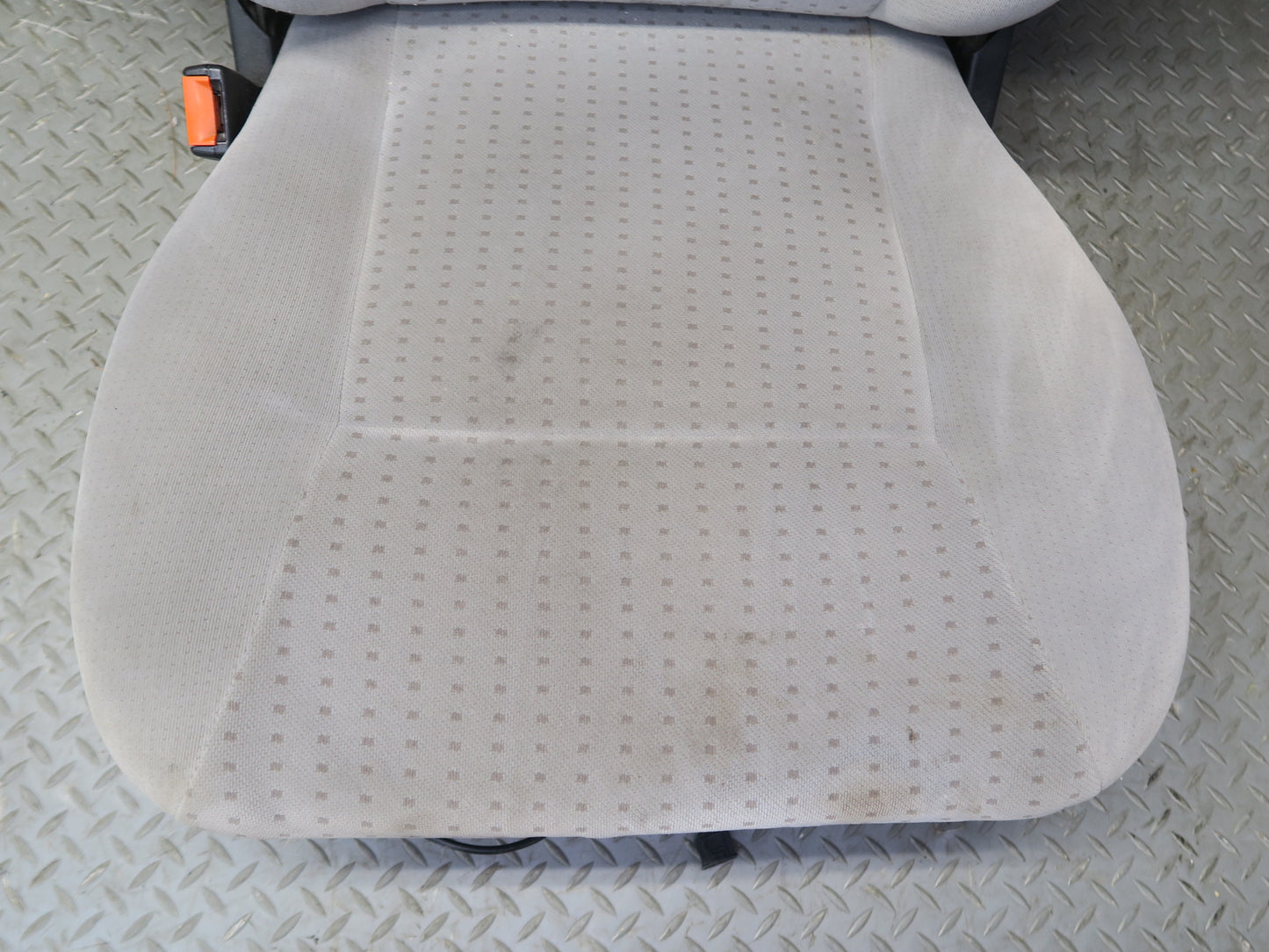 99-00 VW Eurovan T4 Set of 2 Front Left & Right Cloth Seat w Armrest Gray OEM
