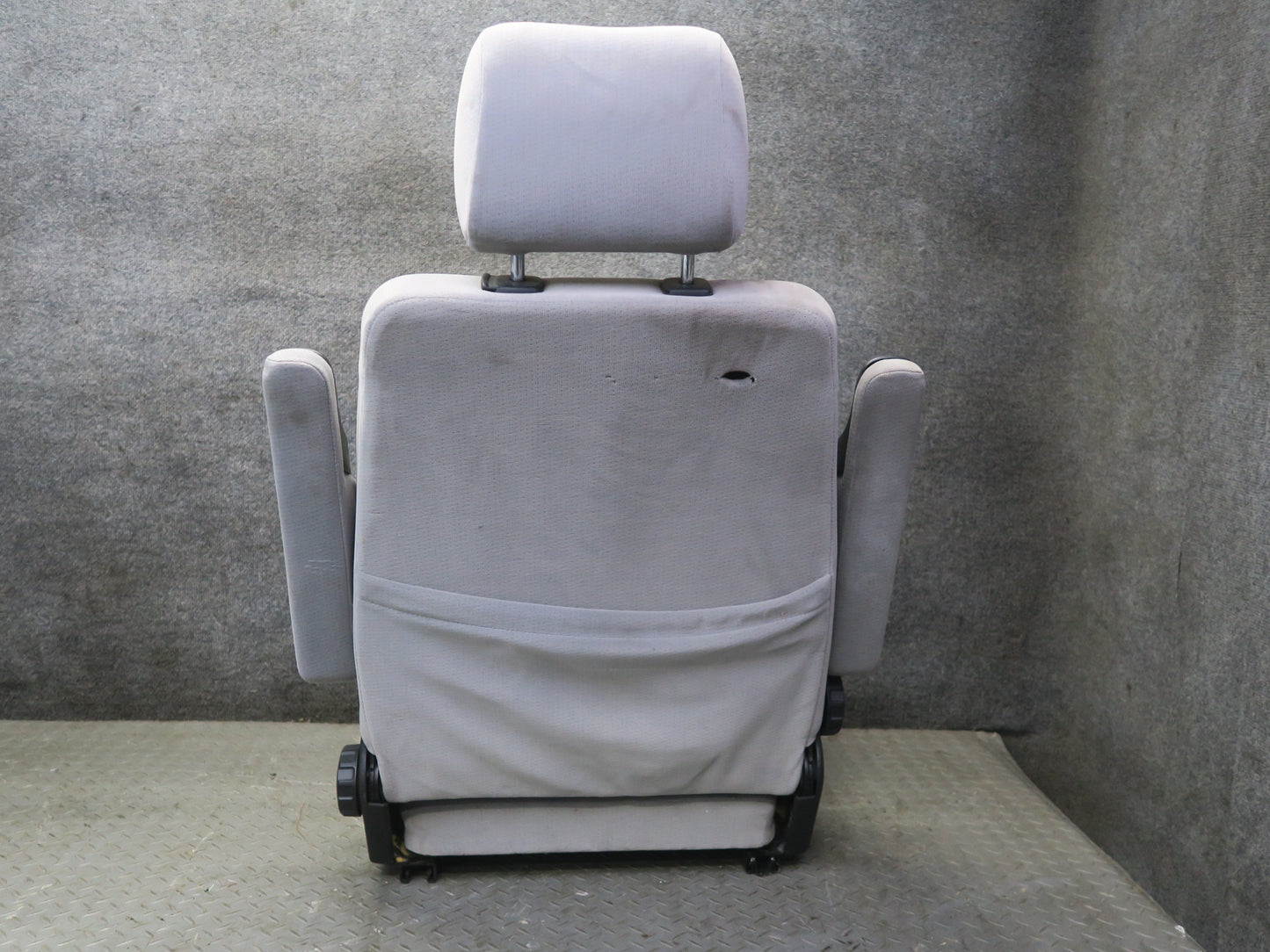 99-00 VW Eurovan T4 Set of 2 Front Left & Right Cloth Seat w Armrest Gray OEM