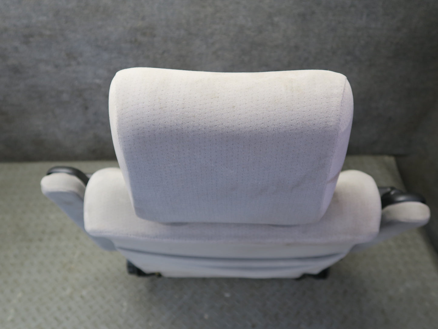 99-00 VW Eurovan T4 Set of 2 Front Left & Right Cloth Seat w Armrest Gray OEM